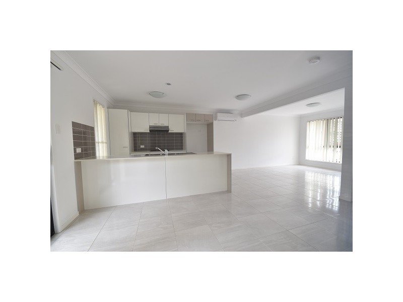 139 Woogaroo Str, Forest Lake QLD 4078