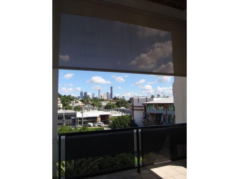 54 -f Vernon Tce, Teneriffe QLD 4005