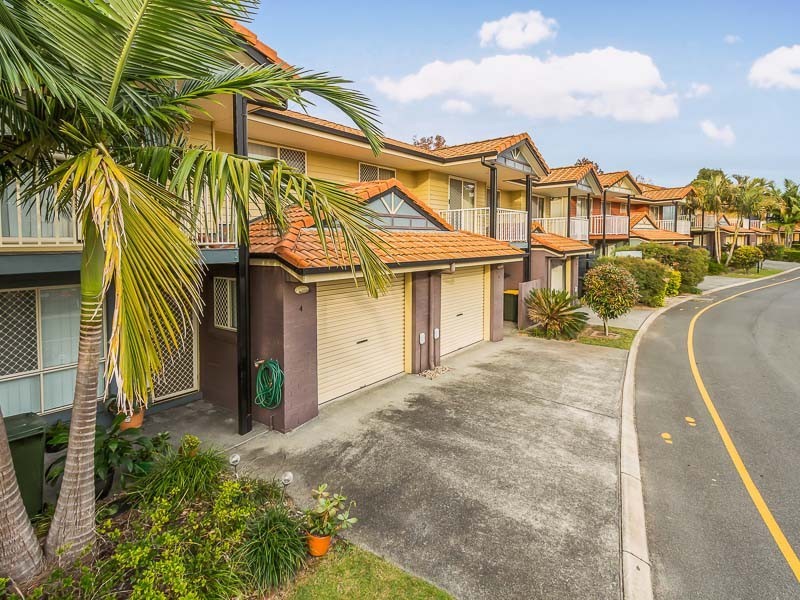 210 Government Road, Forest Lake QLD 4078