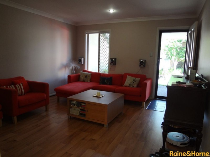 10 Chapman Place, Oxley QLD 4075