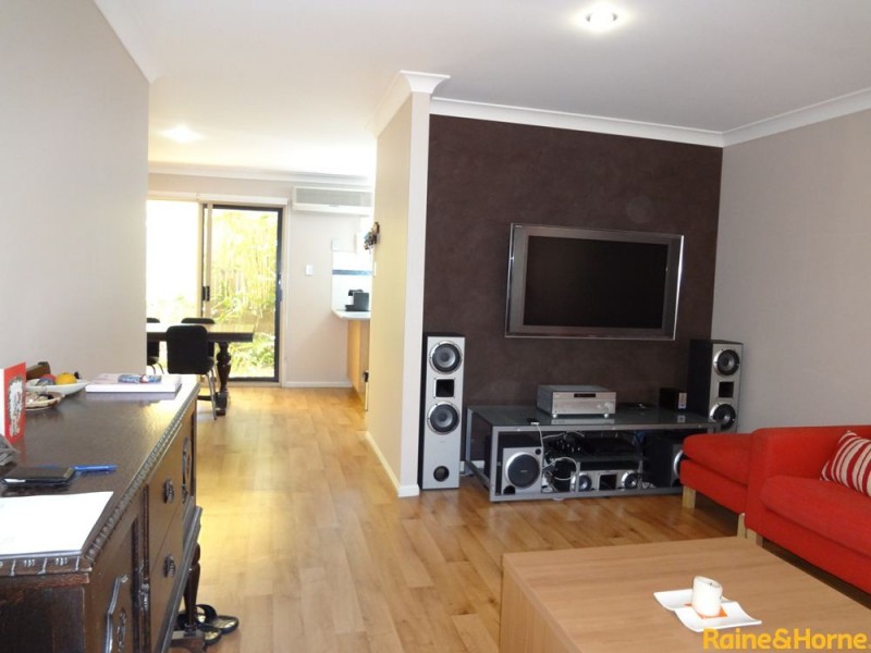 10 Chapman Place, Oxley QLD 4075