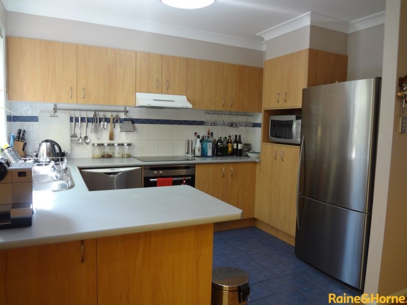 10 Chapman Place, Oxley QLD 4075