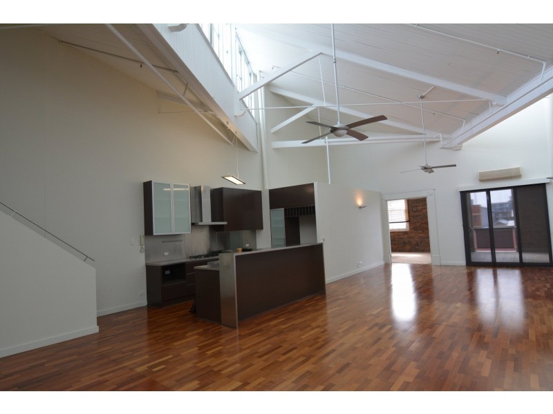 54 g Vernon Tce, Teneriffe QLD 4005