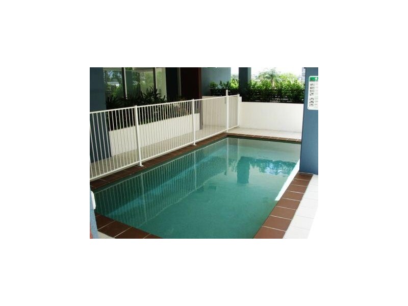 8 16 Grosvenor Road, Indooroopilly QLD 4068