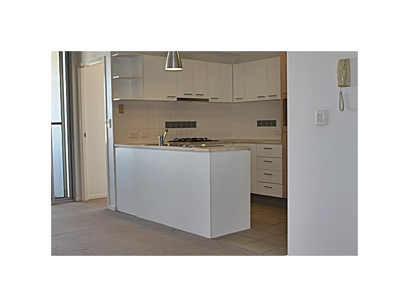 8 16 Grosvenor Road, Indooroopilly QLD 4068