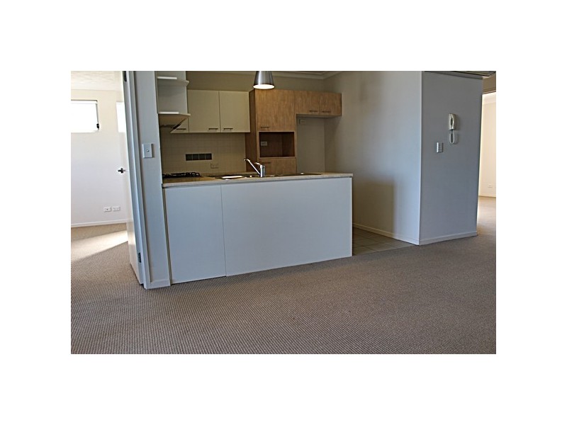 8 16 Grosvenor Road, Indooroopilly QLD 4068