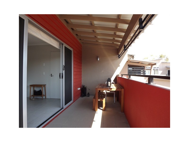 123 Barrack Road, Cannon Hill QLD 4170