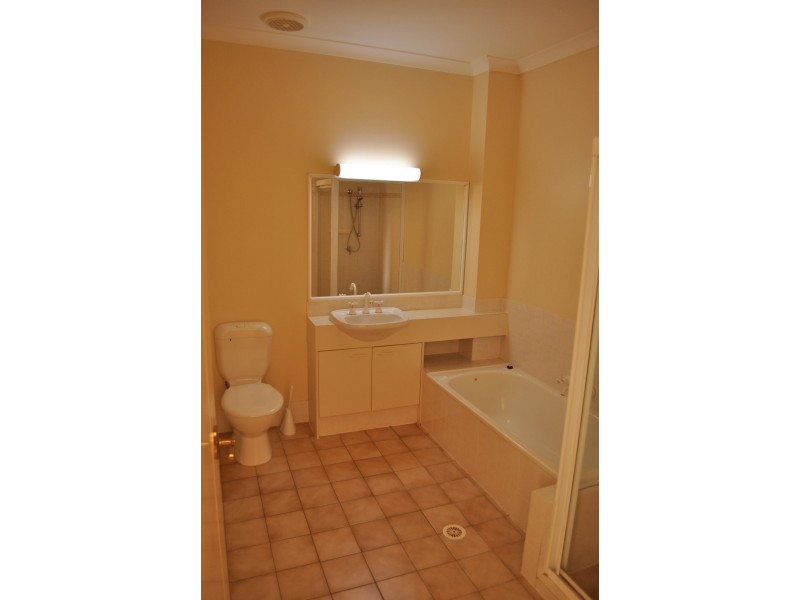 60 Caseys Rd, Hope Island QLD 4212