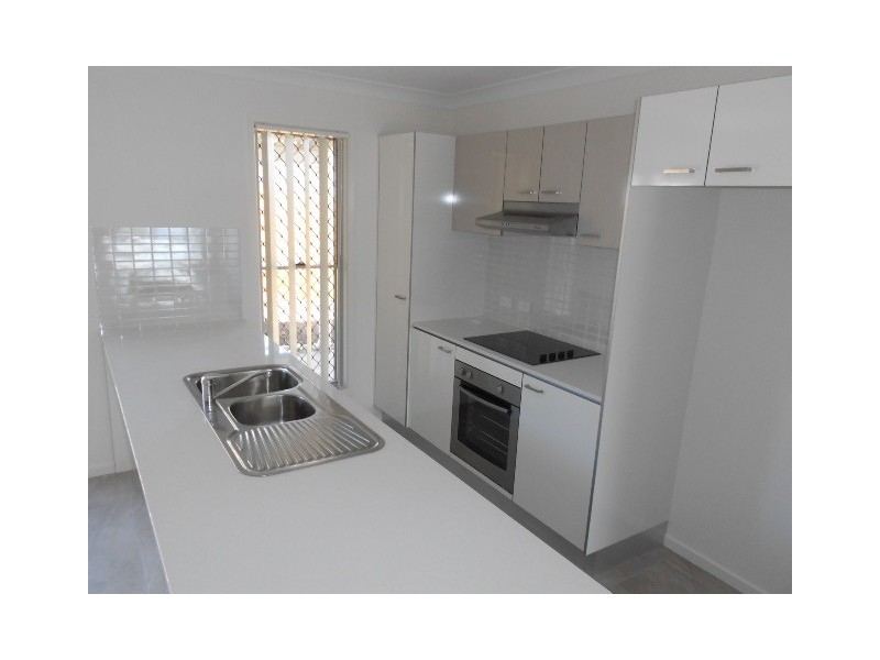 08/1 Gumview Street, Albany Creek QLD 4035