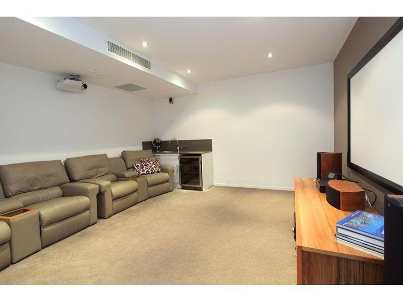 135P Shore Street West, Cleveland QLD 4163