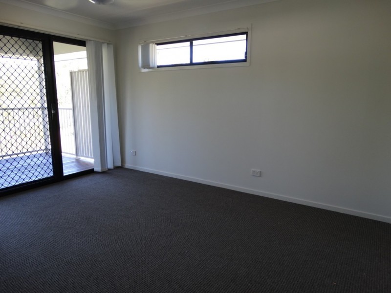 17/14 Lincoln Parade, Springfield Lakes QLD 4300