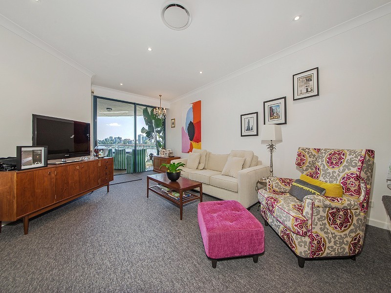 42 / 78 CAIRNS STREET, Kangaroo Point QLD 4169