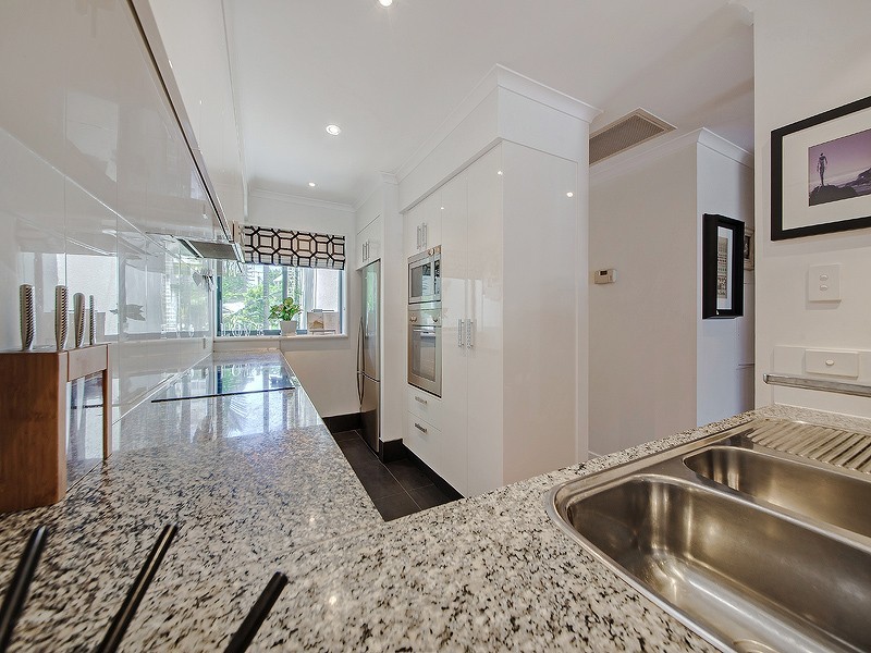 42 / 78 CAIRNS STREET, Kangaroo Point QLD 4169