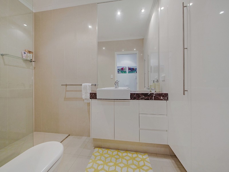 42 / 78 CAIRNS STREET, Kangaroo Point QLD 4169