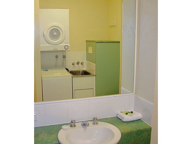 6 Triton Street, Palm Cove QLD 4879