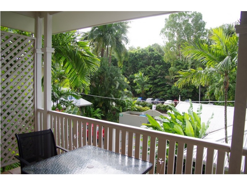 6 Triton Street, Palm Cove QLD 4879