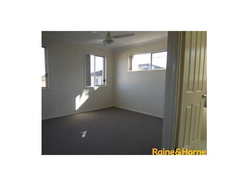10 Chapman Place, Oxley QLD 4075