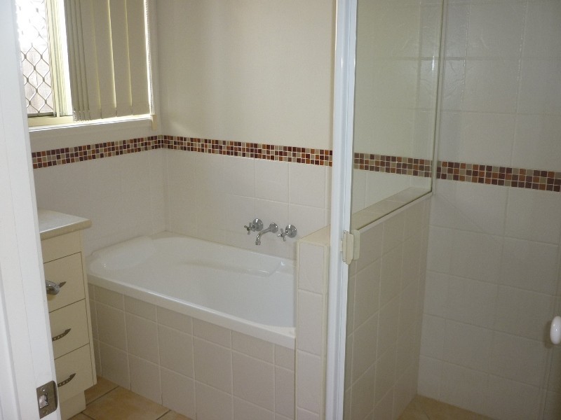 30 Russell Street, Cleveland QLD 4163