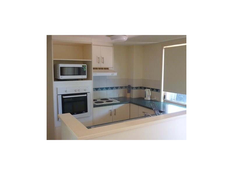 48-75 Brown Street, Labrador QLD 4215