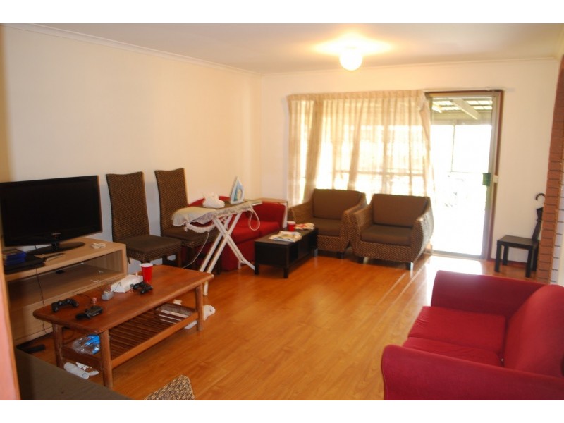 17B Nodosa, Robertson QLD 4109