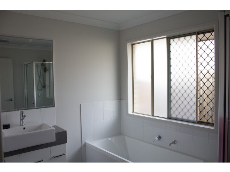 8 Miranda Street, Warner QLD 4500