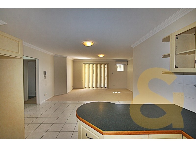 15 Dansie Street, Greenslopes QLD 4120