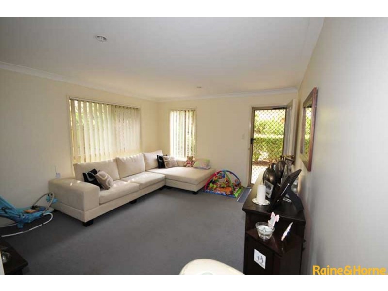 10 Chapman Place, Oxley QLD 4075