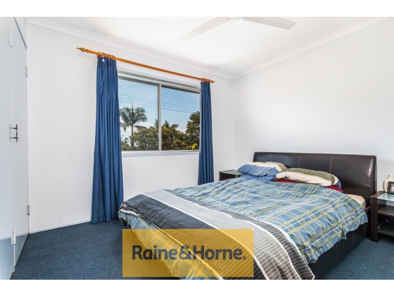 8 Grace St, Beachmere QLD 4510