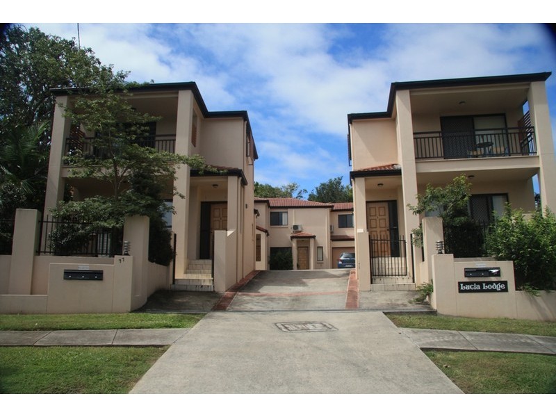 77 Depper Street, St Lucia QLD 4067