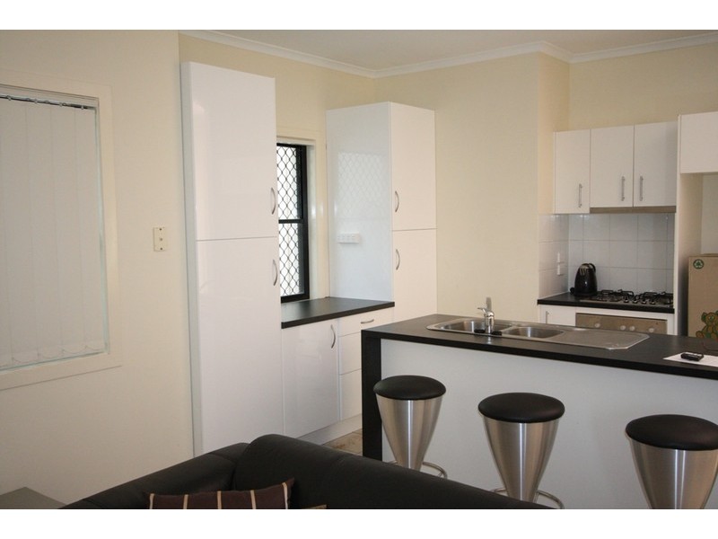 77 Depper Street, St Lucia QLD 4067