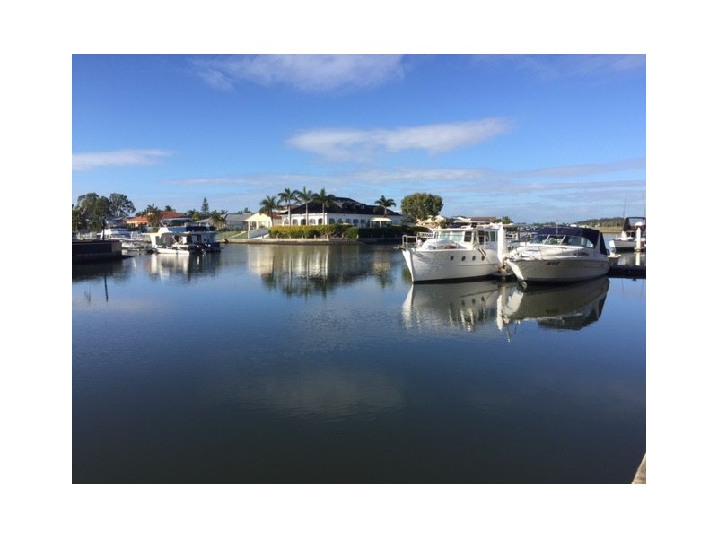 16/82-86 Limetree Parade, Runaway Bay QLD 4216