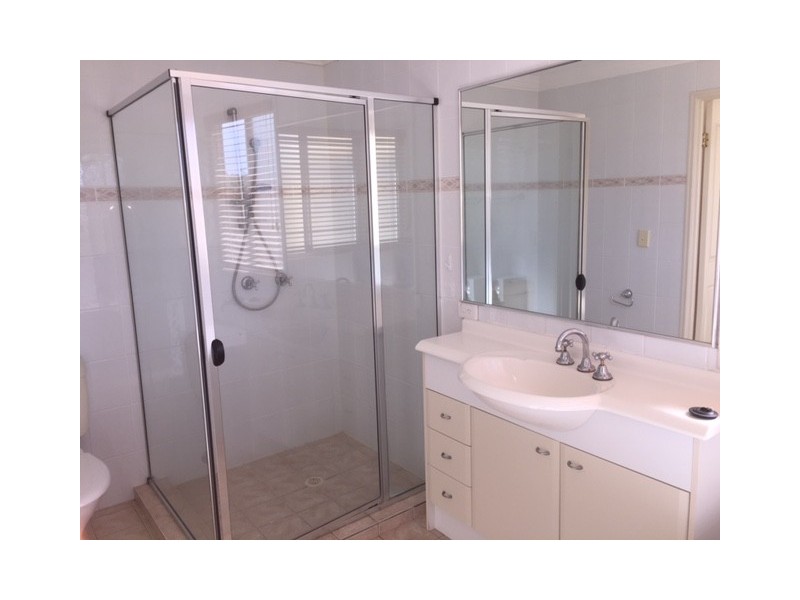 16/82-86 Limetree Parade, Runaway Bay QLD 4216