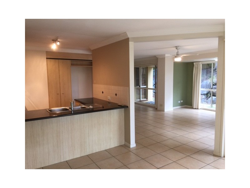 16/82-86 Limetree Parade, Runaway Bay QLD 4216