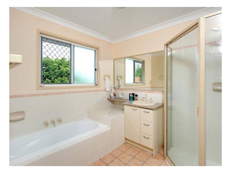 16 Arcadia street, Eight Mile Plains QLD 4113