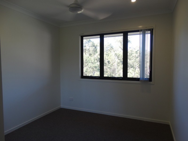 14 Lincoln Parade, Springfield Lakes QLD 4300