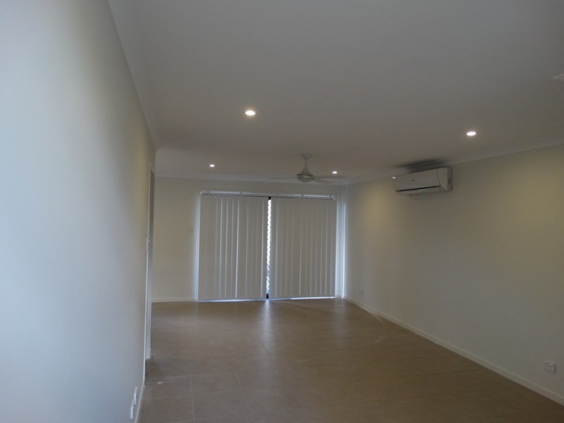 14 Lincoln Parade, Springfield Lakes QLD 4300