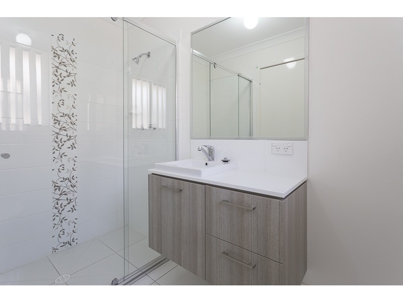 120 Duffield Rd, Kallangur QLD 4503