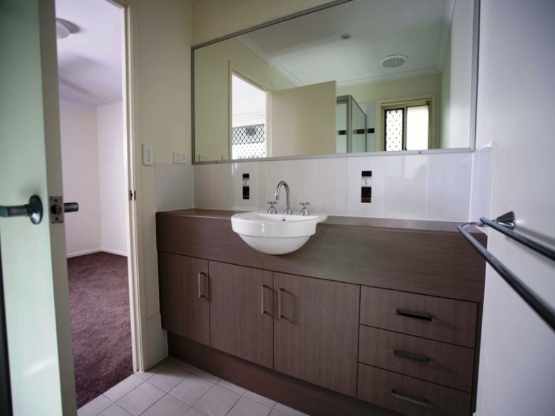 77 Goodfellows, Kallangur QLD 4503