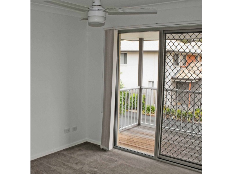 16 6-32 University Drive, Meadowbrook QLD 4131