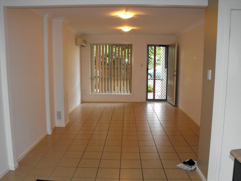 16 6-32 University Drive, Meadowbrook QLD 4131