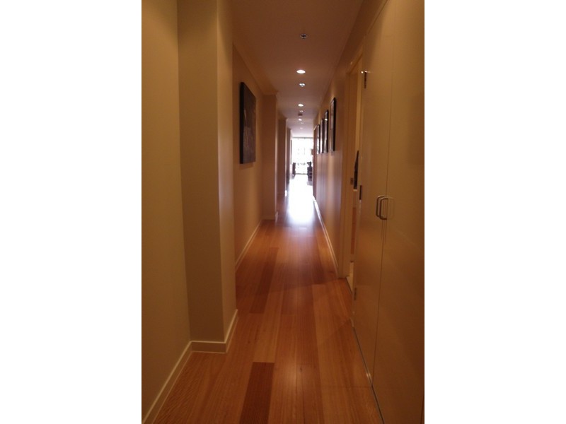 54 -M- Vernon Tce, Teneriffe QLD 4005