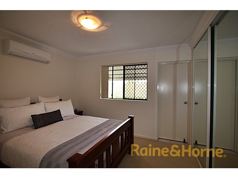 15 Dansie Street, Greenslopes QLD 4120