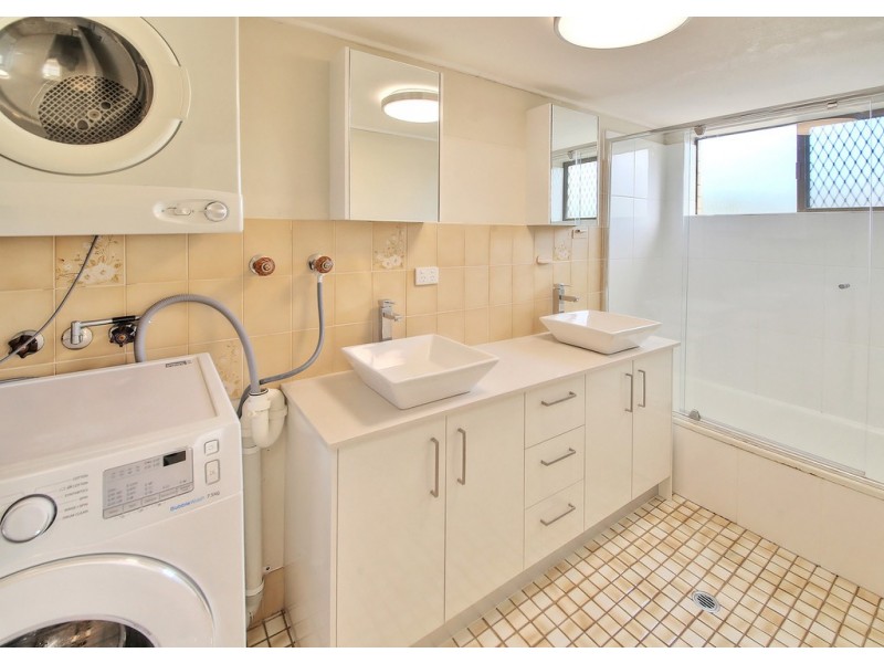 66 Oxford Tce, Taringa QLD 4068