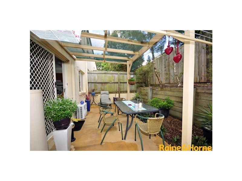 10 Chapman Place, Oxley QLD 4075