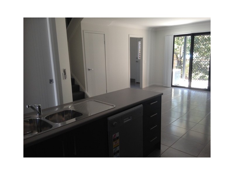 25/15 ASHLEY COURT, Kallangur QLD 4503