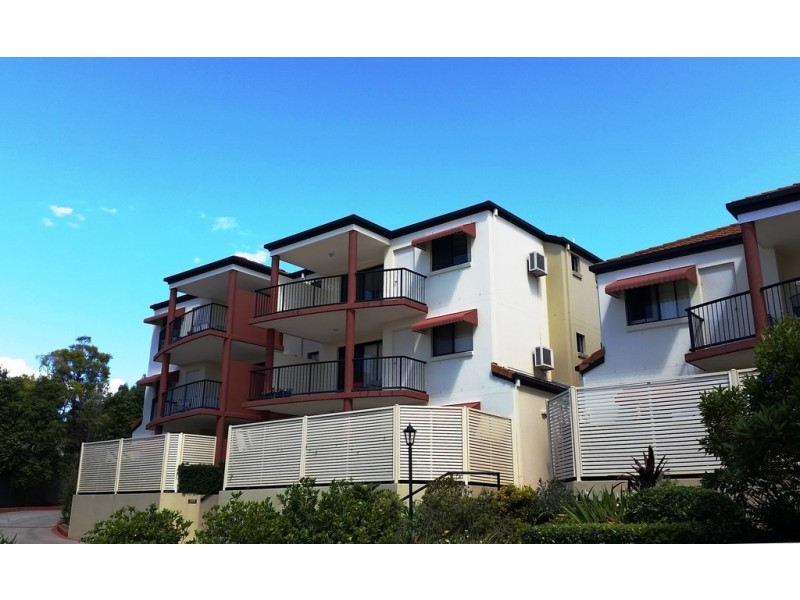 15 Dansie Street, Greenslopes QLD 4120