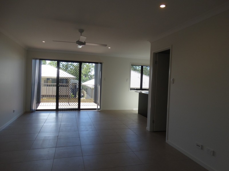 18/14 Lincoln Parade, Springfield Lakes QLD 4300