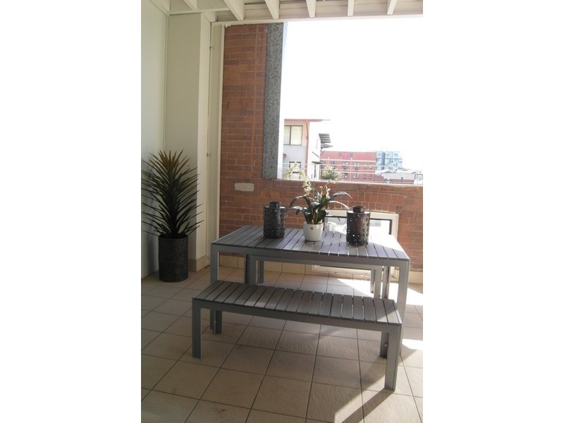 54 -i- Vernon Tce, Teneriffe QLD 4005