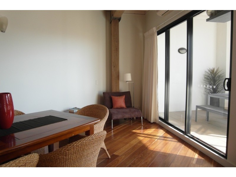 54 I- Vernon Tce, Teneriffe QLD 4005