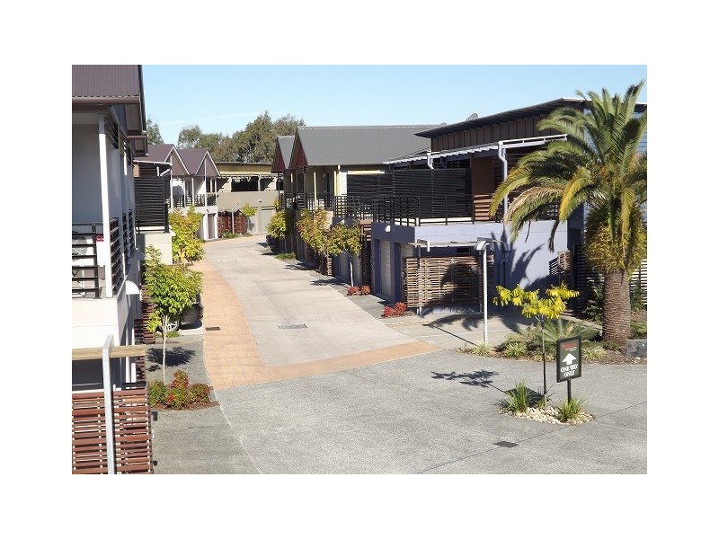 123 Barrack Road, Cannon Hill QLD 4170